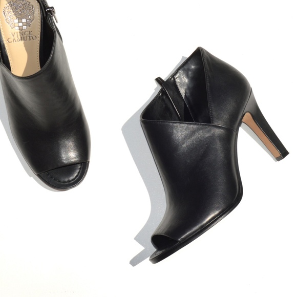Vince Camuto Shoes - Vince Camuto Leather Open Toe Black Heels Size 8M